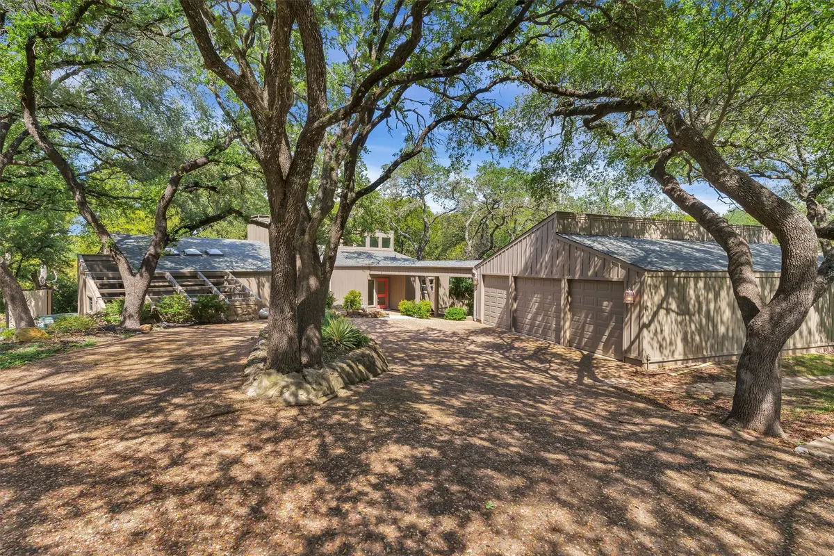 6818 Westover Drive, Granbury, TX 76049 - Image #1