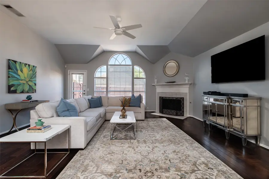 2513 Hunters Run Drive, Plano, TX 75025 - Image #3