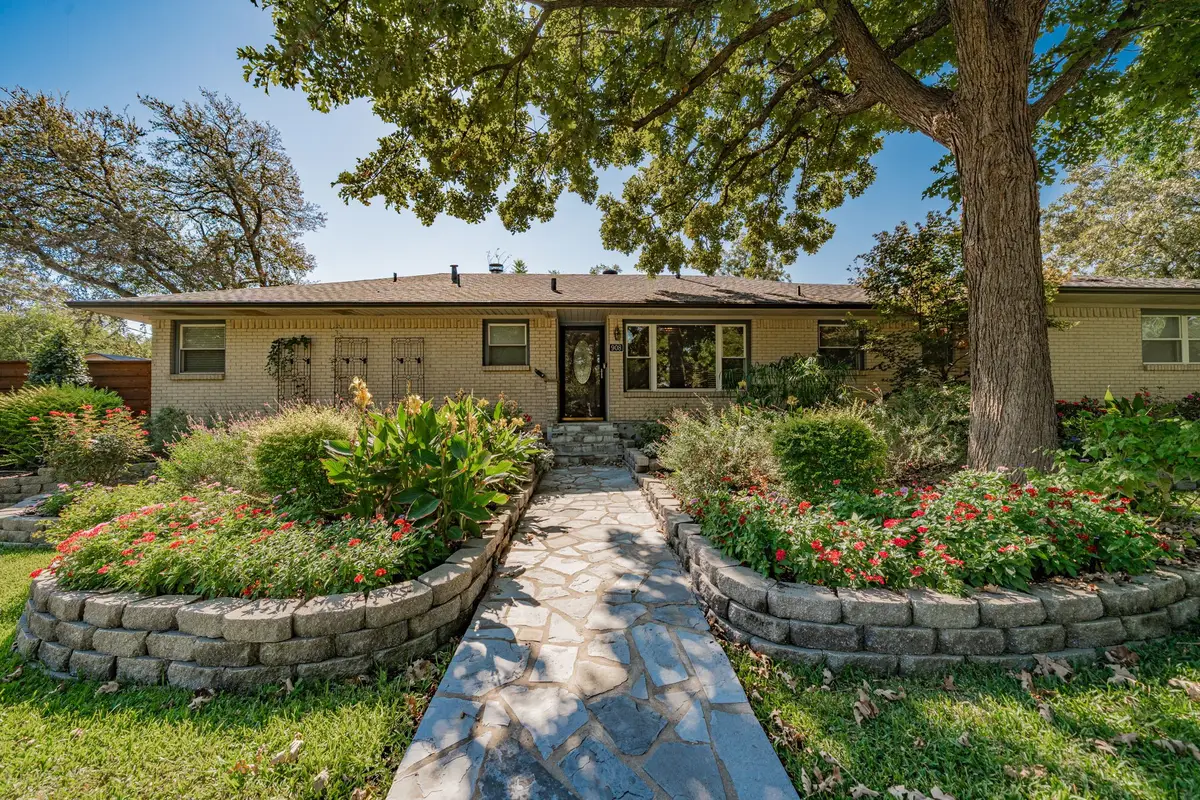 908 Saturn Springs Drive, Garland, TX 75041 - Image #1