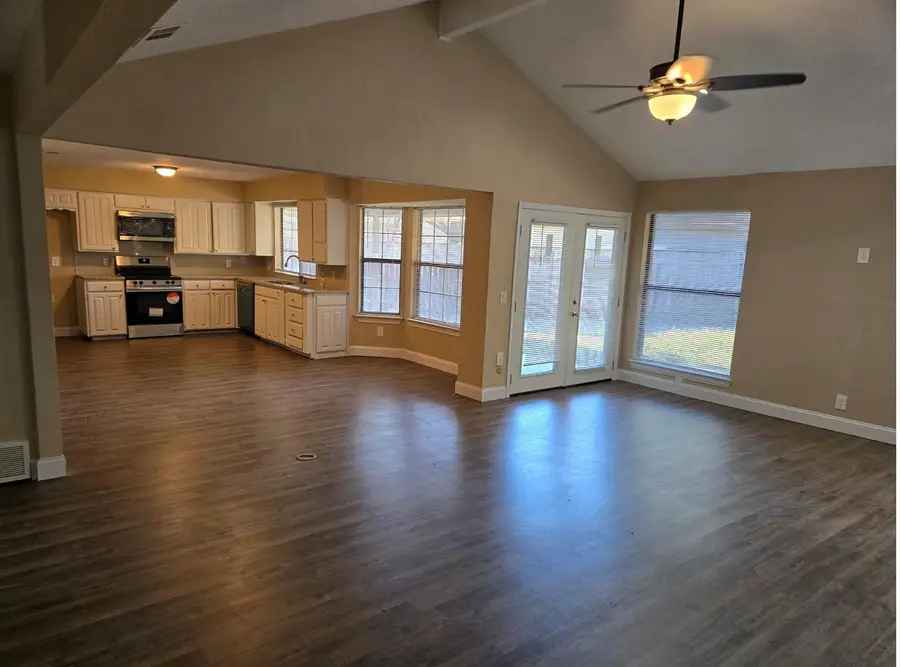 6705 Spoonwood Lane, Fort Worth, TX 76137 - Image #3