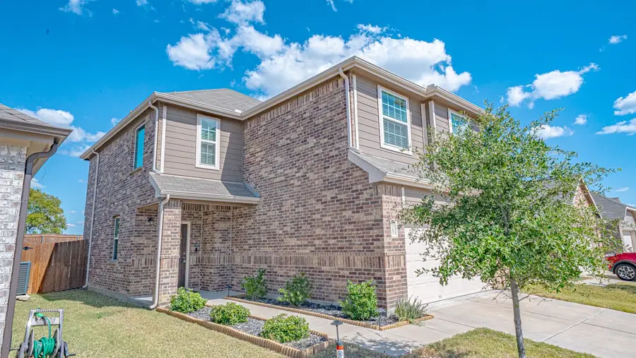 3712 Kings Drive, Ennis, TX 75119 - Image #2