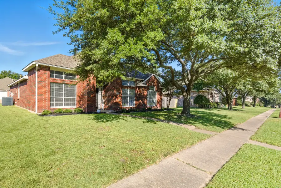 7413 Silver Lake Drive, Rowlett, TX 75089 - Image #3