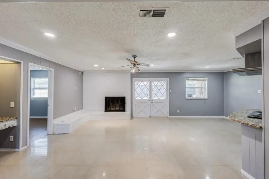 7324 Vanessa Drive, Fort Worth, TX 76112 - Image #2