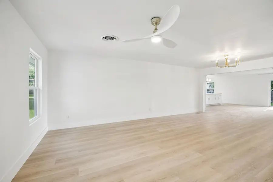 12226 Hoblitzelle Drive, Dallas, TX 75243 - Image #3