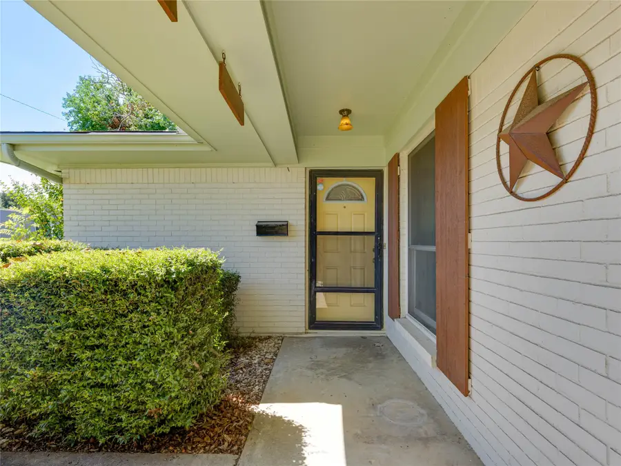 4806 Inverness Avenue, Fort Worth, TX 76132 - Image #3