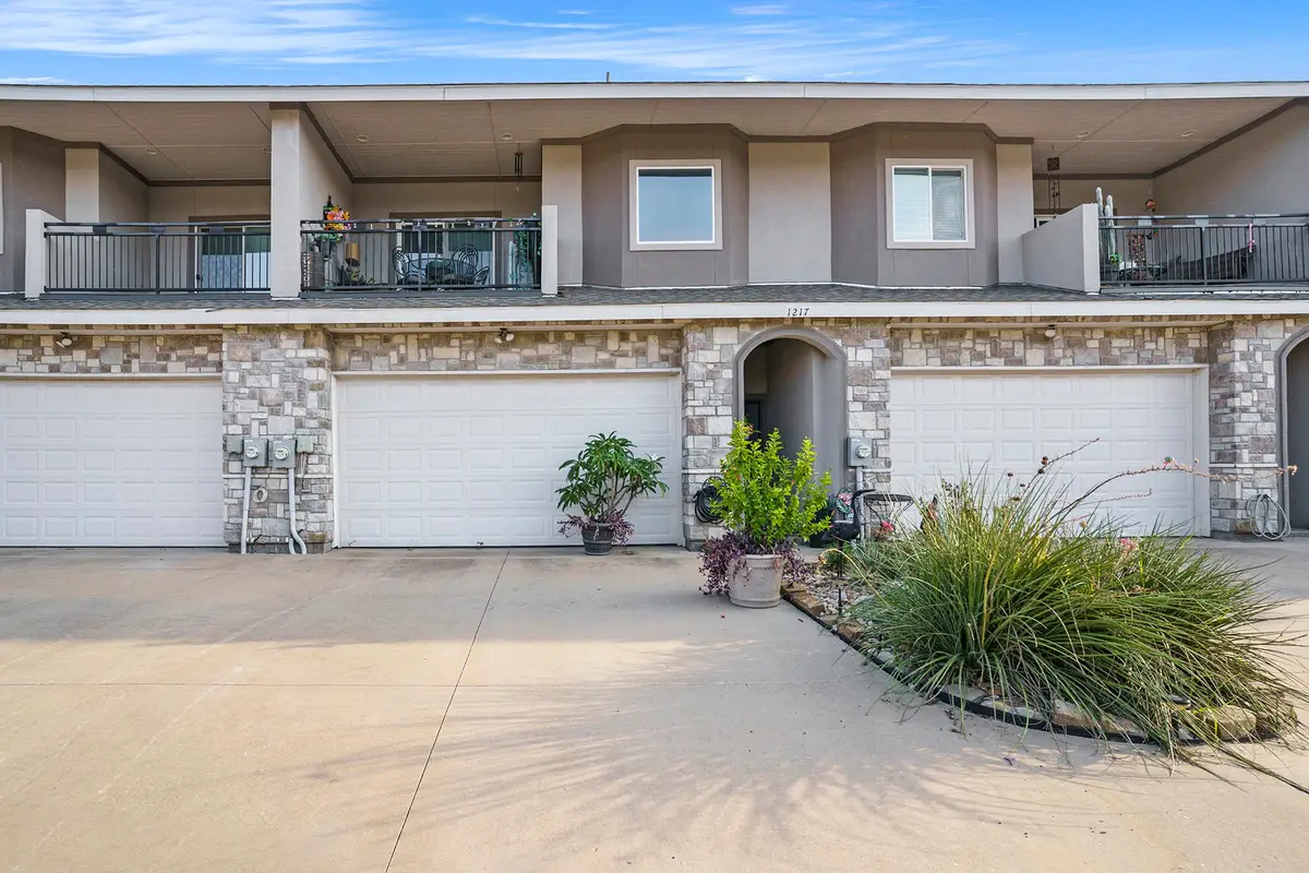 1217 Summerset Lane, Burleson, TX 76028 - Image #1