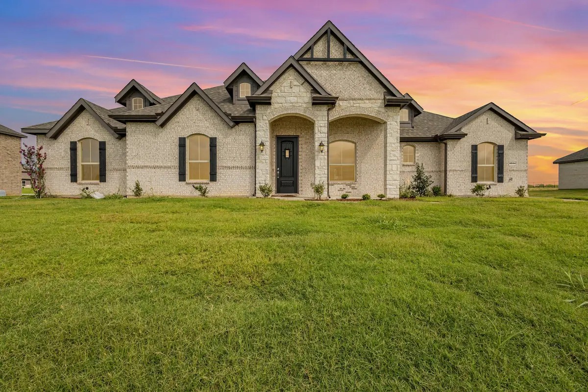 6044 Mango, Sanger, TX 76266 - Image #1