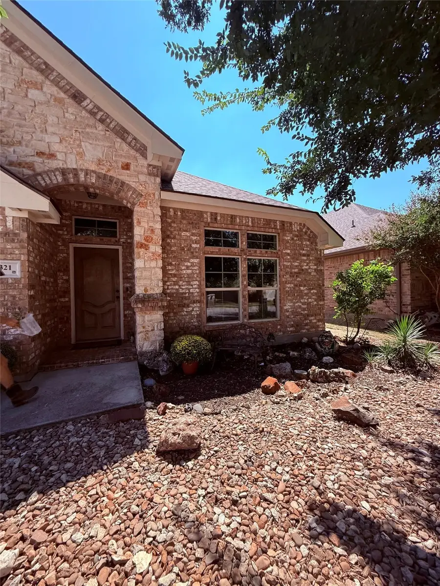 1321 Lauren Lane, Granbury, TX 76048 - Image #2