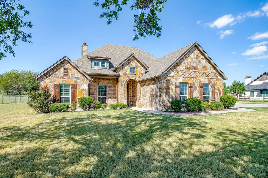 112 Lone Star Way, Godley, TX 76044 - Image #2