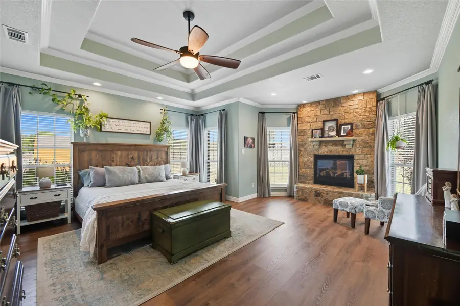 100 Overton Ridge Circle, Weatherford, TX 76088 - Image #2