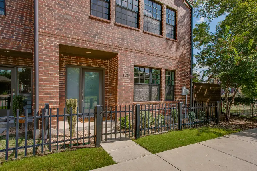 603 Finley Court, Dallas, TX 75208 - Image #2