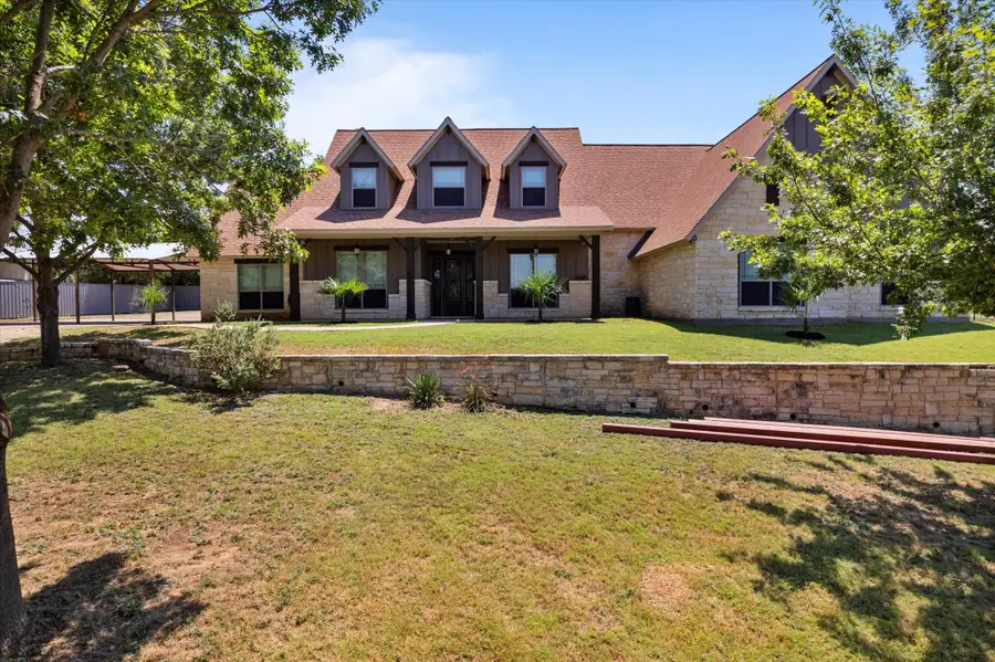 402 N Parkway Drive, Alvarado, TX 76009 - Image #2