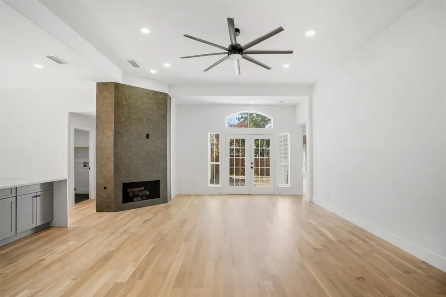 3528 Cottonwood Springs Drive, The Colony, TX 75056 - Image #3