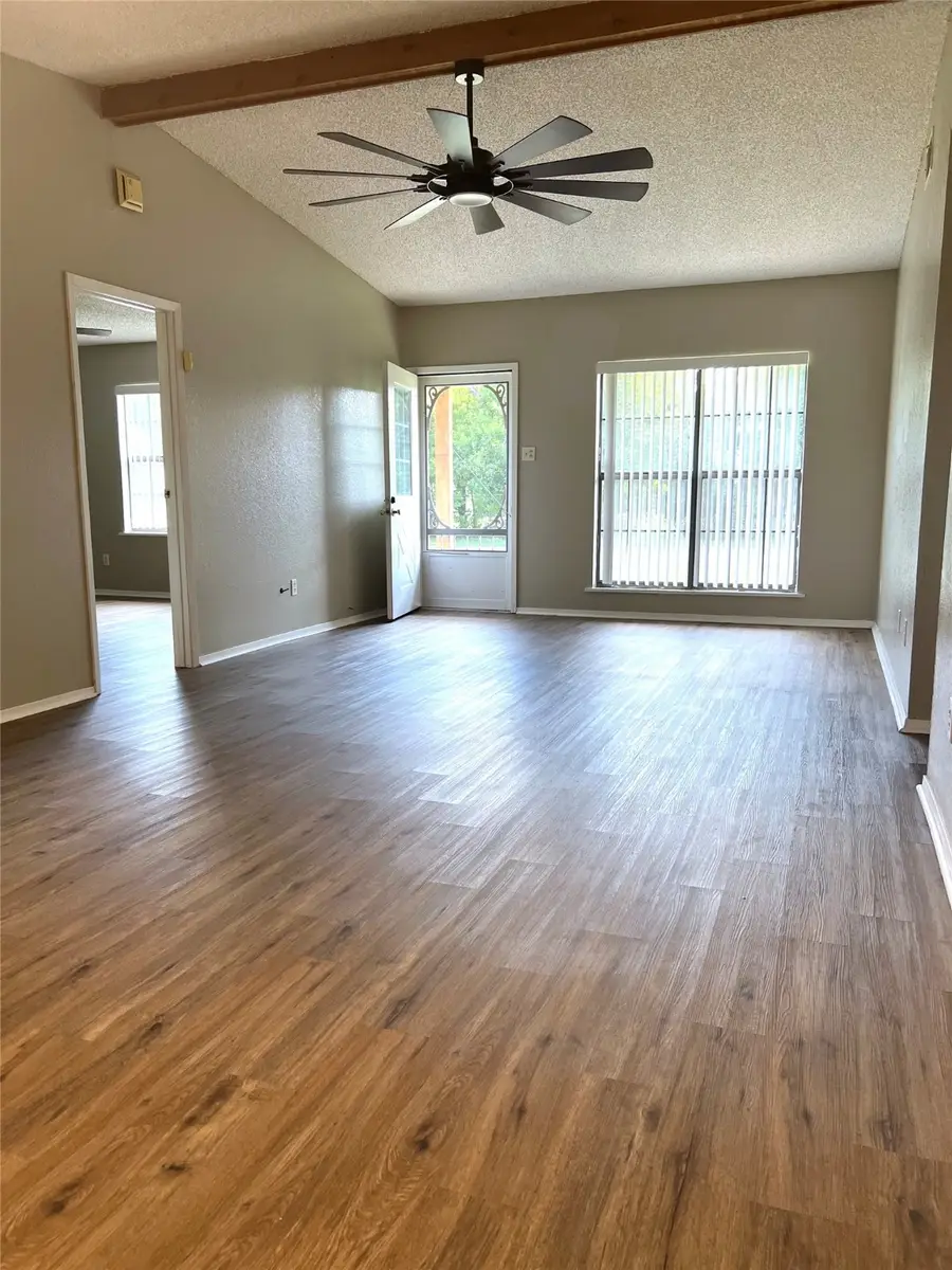 130 Thompson Circle, Lorena, TX 76655 - Image #2