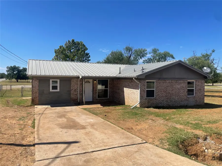 306 S Old Caddo Avenue, Breckenridge, TX 76424 - Image #3