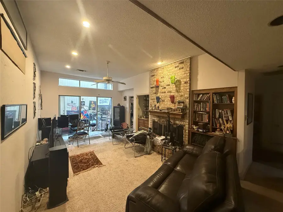 5945 Chimney Wood Circle, Fort Worth, TX 76112 - Image #2