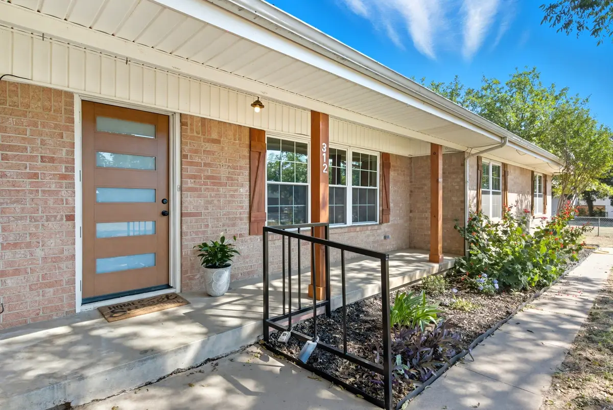 312 W 5th Street, Springtown, TX 76082 - Image #1