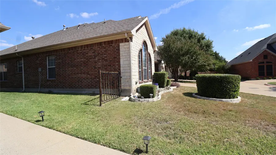 1822 Masters Drive, Desoto, TX 75115 - Image #3