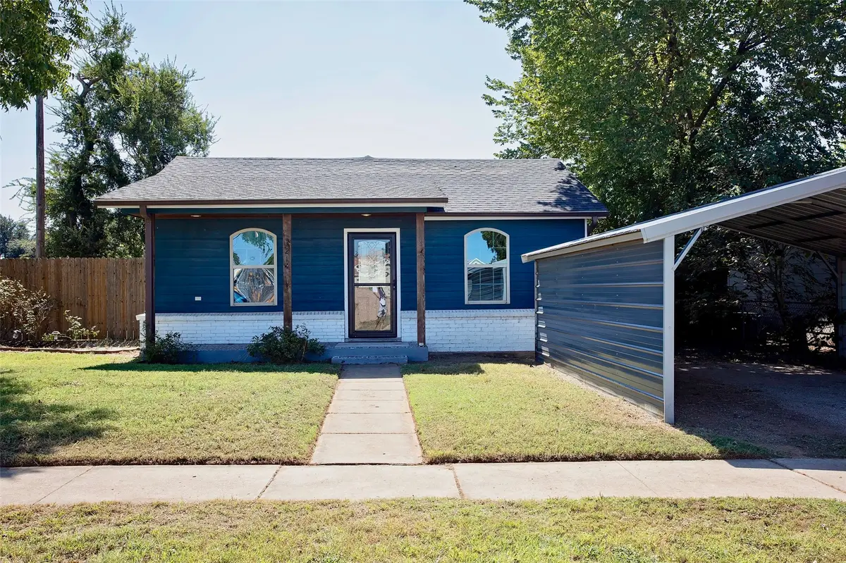 1214 3rd St, Graham, TX 76450 - Image #1