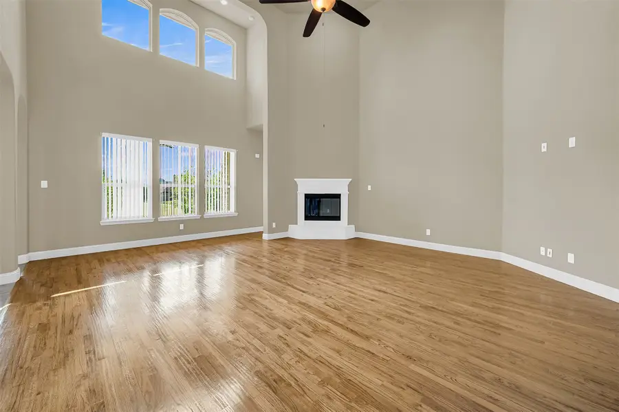 2723 Portside Drive, Grand Prairie, TX 75054 - Image #2