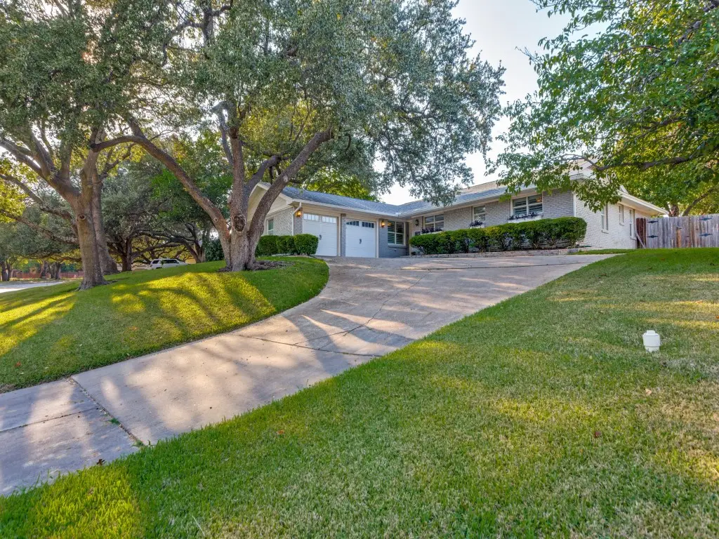 1912 Dakar Road E, Fort Worth, TX 76116 - Image #1