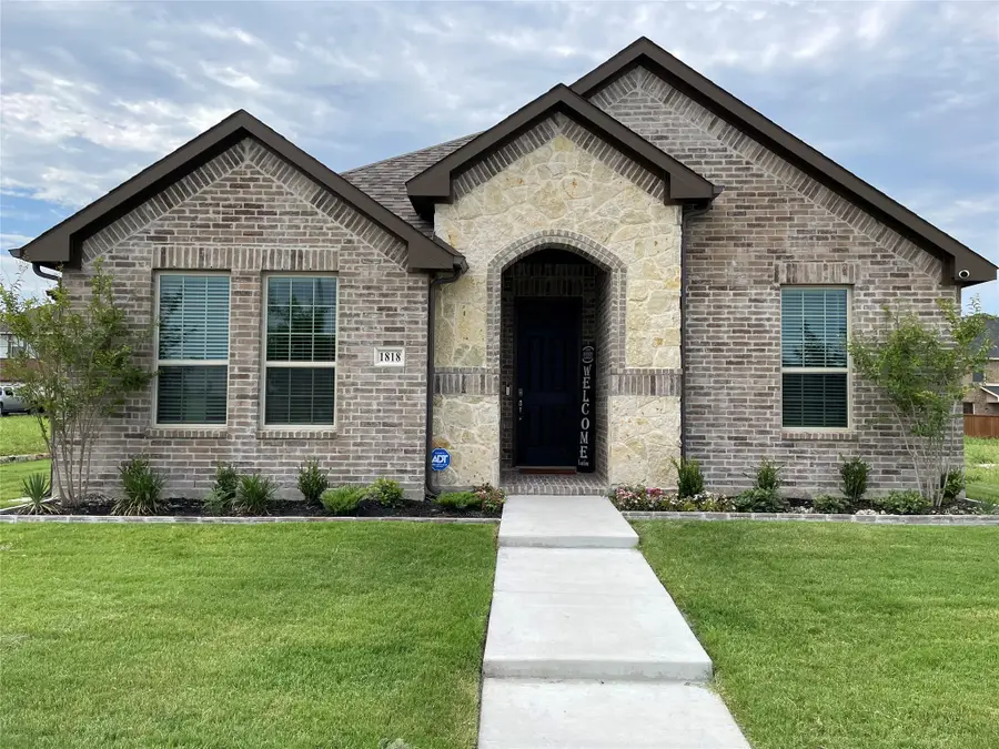 1818 Zion Drive, Lancaster, TX 75134 - Image #2