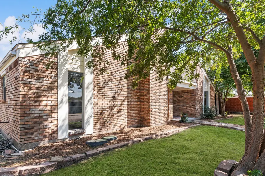 1901 Big Sky Drive, Lewisville, TX 75077 - Image #2