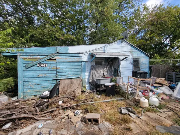 3637 Saint Louis Avenue, Fort Worth, TX 76110