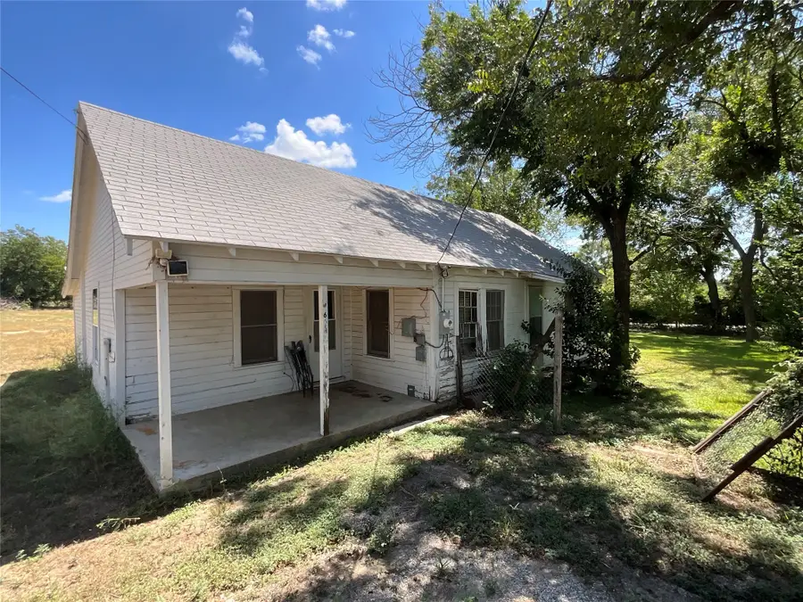 605 N Kirk Street, Hico, TX 76457 - Image #2