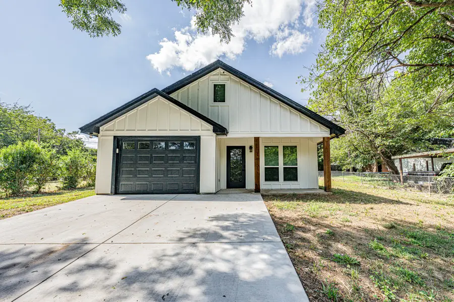 3712 Oak Meadow Street, Granbury, TX 76048 - Image #3