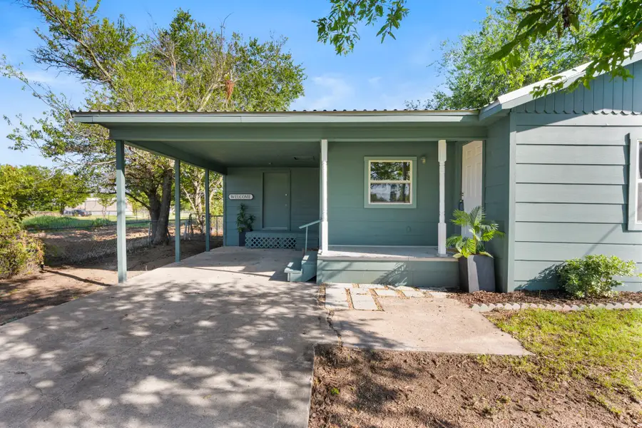 1405 SE 8 1/2 Street, Mineral Wells, TX 76067 - Image #3