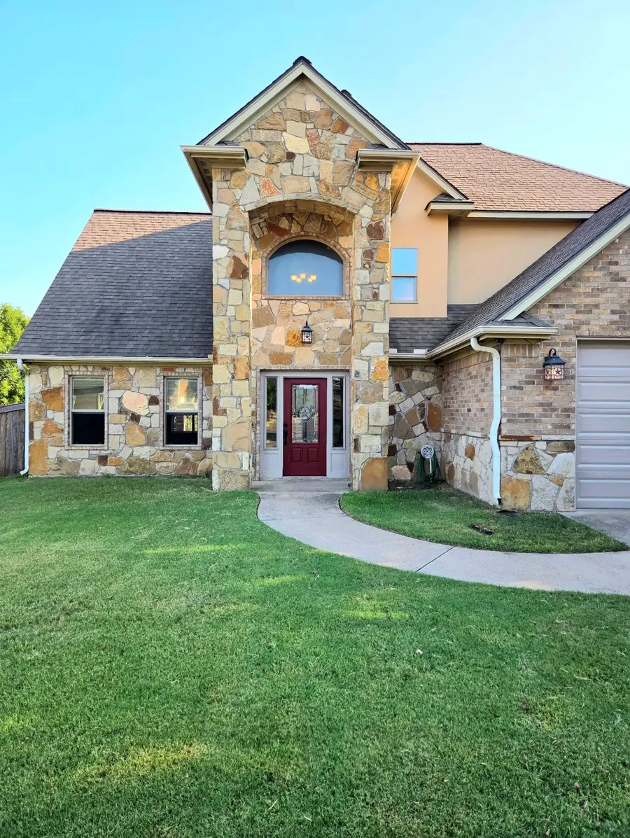 1118 Elk Ridge Drive, Stephenville, TX 76401 - Image #2
