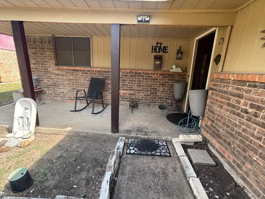 1509 4th Street, Grand Prairie, TX 75051 - Image #2