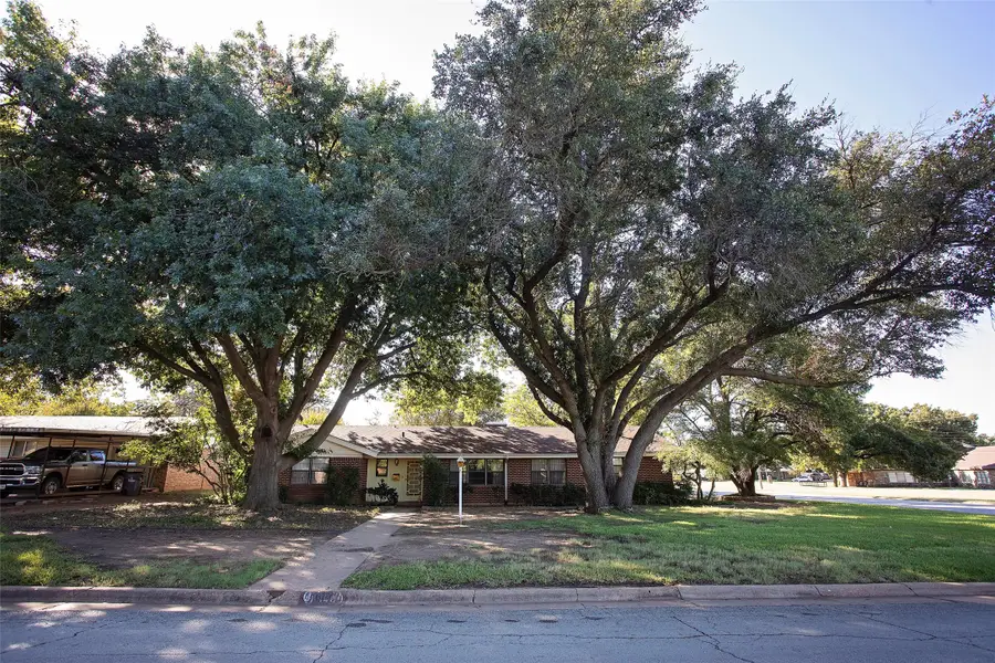 1400 Oak Hills Drive, Graham, TX 76450 - Image #2