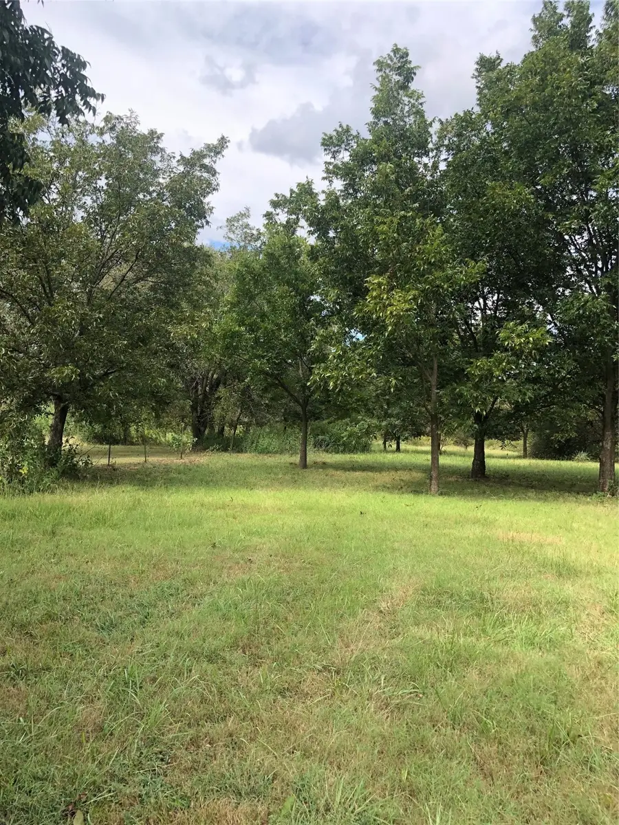 1015 County Road 701, Cleburne, TX 76031 - Image #2