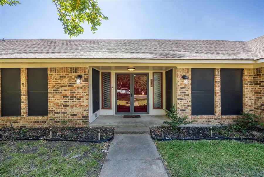 640 Ivy Ann Drive, Woodway, TX 76712 - Image #2