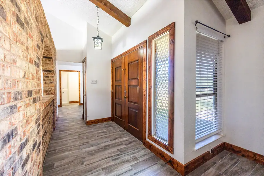 640 Ivy Ann Drive, Woodway, TX 76712 - Image #3