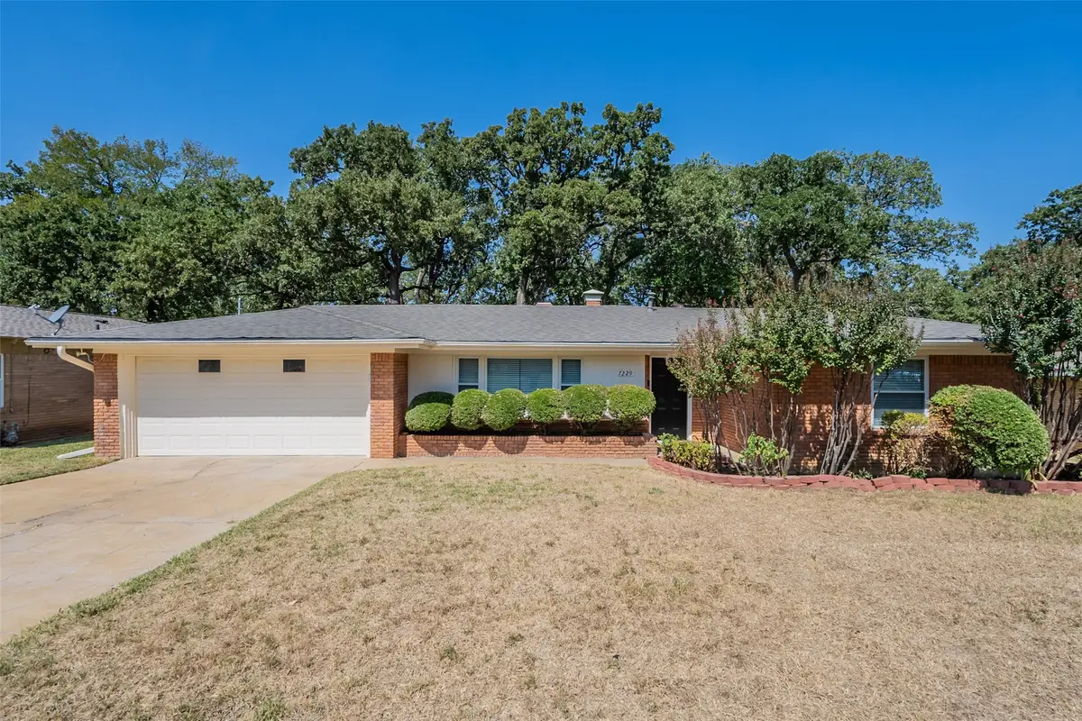 7229 Jewell Avenue, Fort Worth, TX 76112 - Image #1