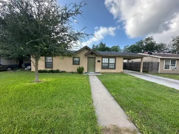 1014 E Huntington Street, Beeville, TX 78102