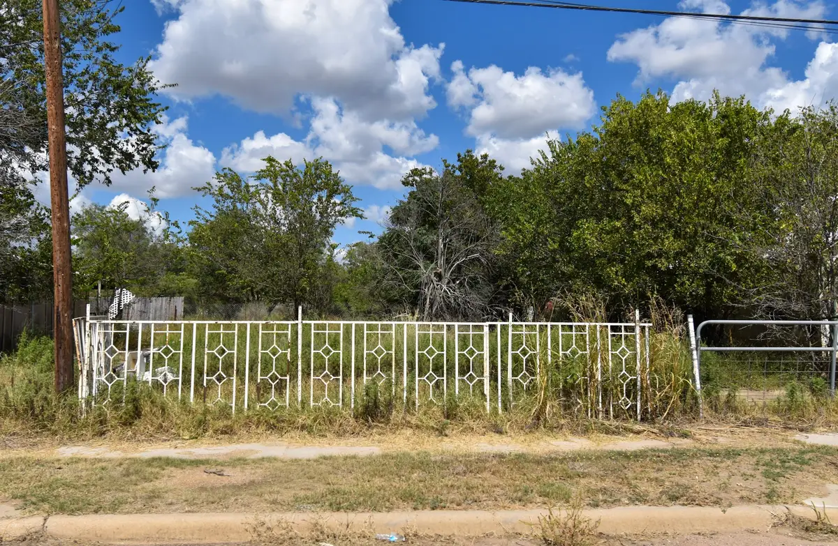 903 E 11th, Brady, TX 76825 - Image #1