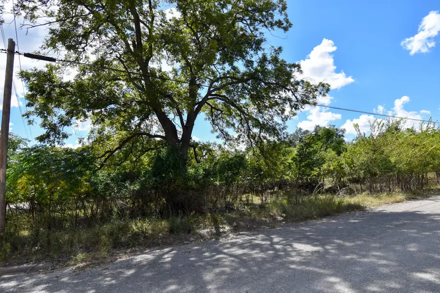 904 E 6th, Brady, TX 76825 - Image #3