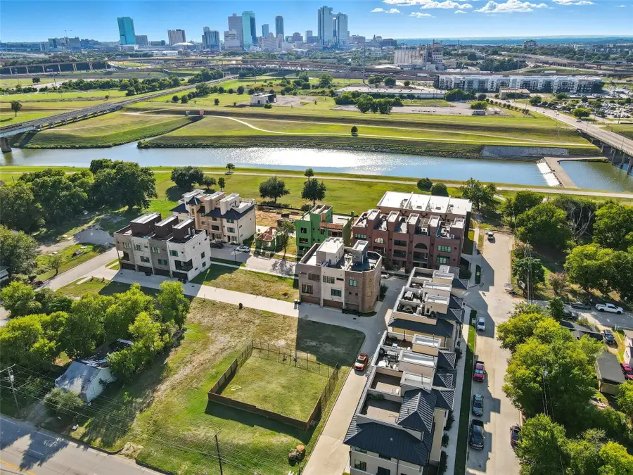 421 S Rayner Street, Fort Worth, TX 76111 - Image #3