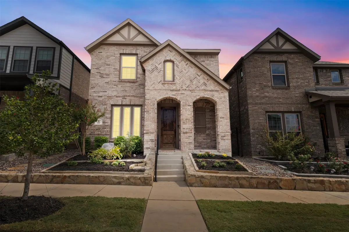 212 Harbor Hills Drive, Flower Mound, TX 75028 - Image #1