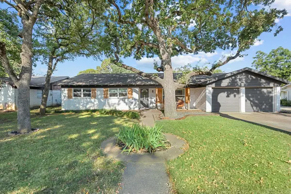 2317 Shady Grove Drive, Bedford, TX 76021