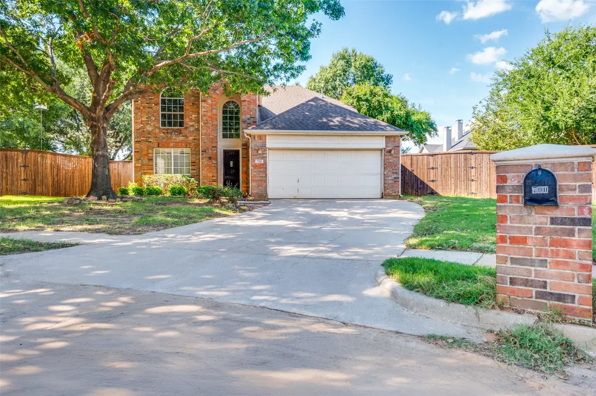 700 Oakridge Drive, Lake Dallas, TX 75065 - Image #1