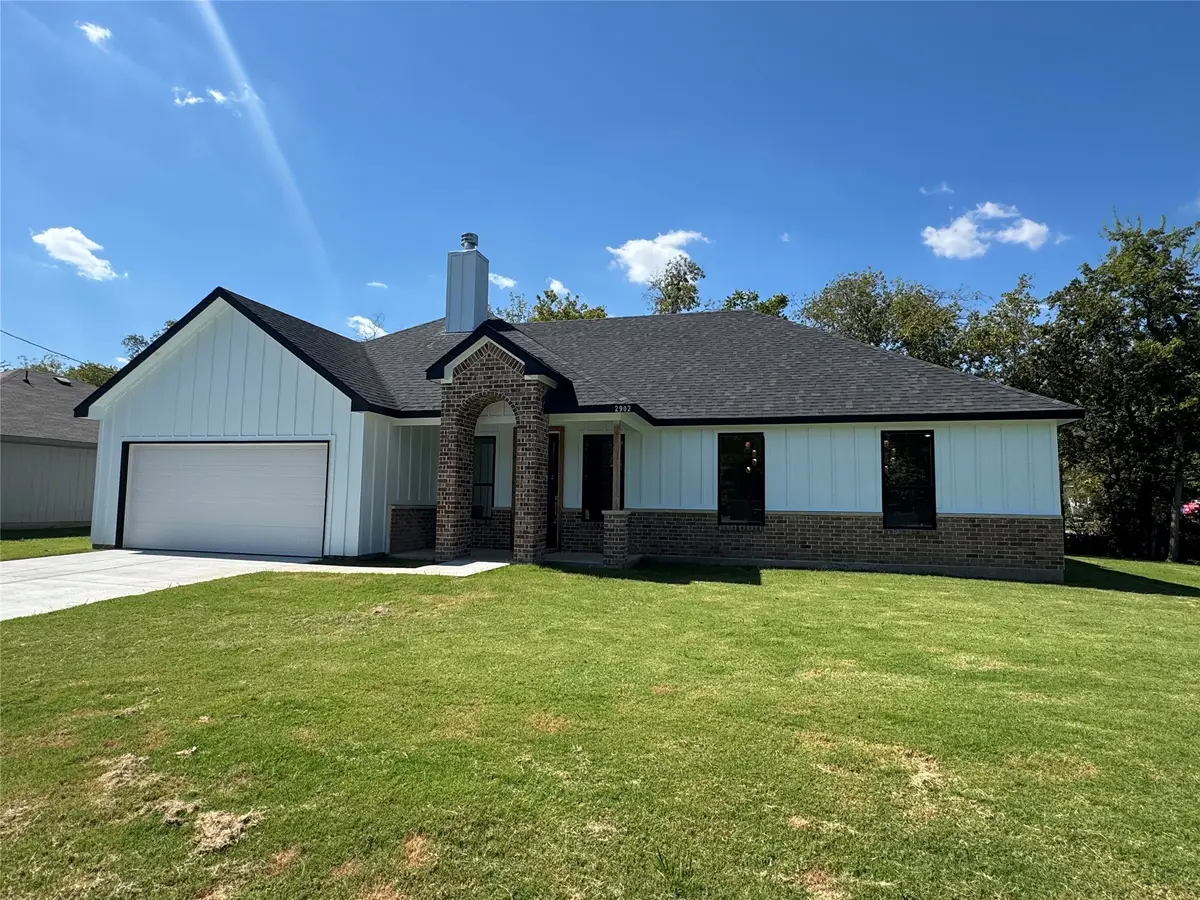 2902 Walnut Street, Greenville, TX 75401 - Image #1