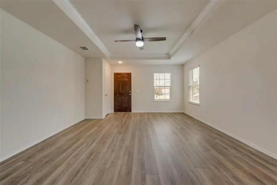 1129 Vernon Drive, Aubrey, TX 76227 - Image #3