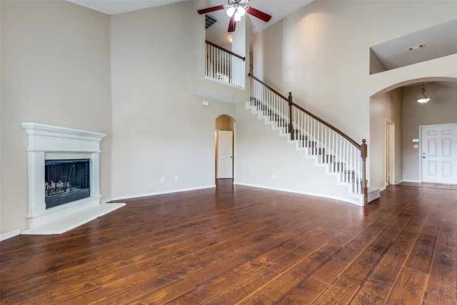 530 Chelsea Drive, Midlothian, TX 76065 - Image #3