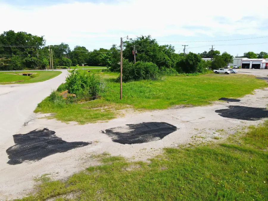 1008 S Virginia Avenue, Terrell, TX 75160 - Image #3