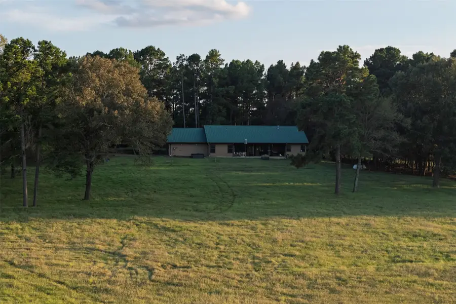 905 Anderson County Road 358, Palestine, TX 75803 - Image #3